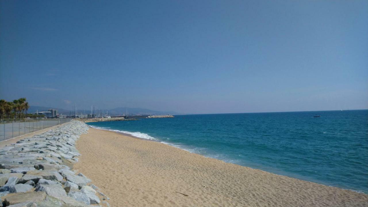 Alexandra'S Beach-Port Бадалона Екстериор снимка